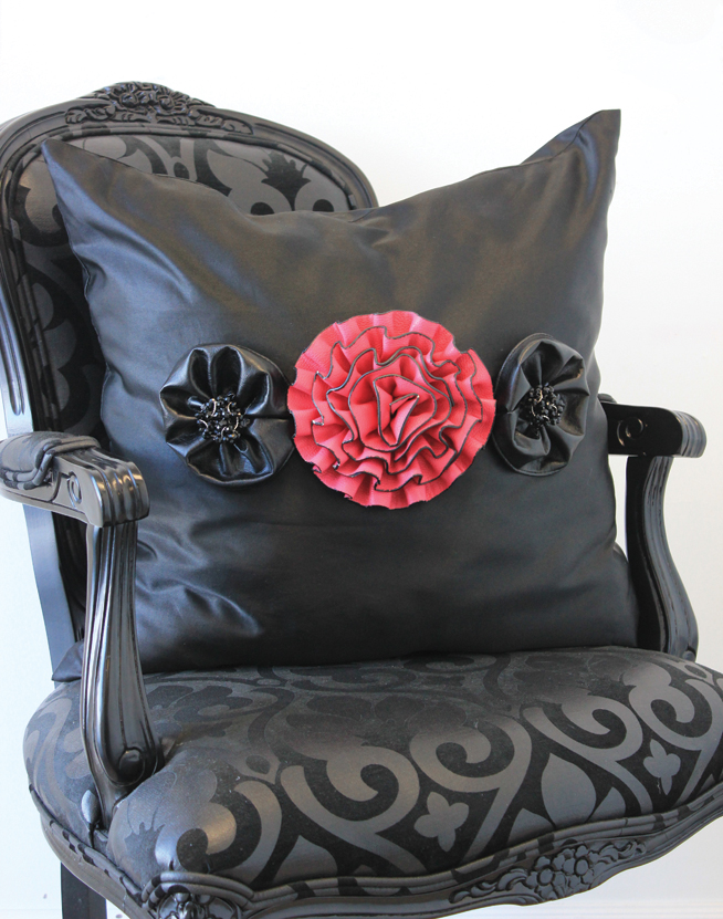 DIY Flower Throw Pillow