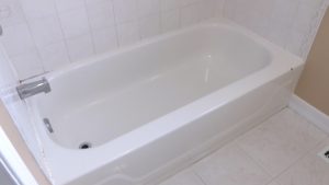 M&M_S04E10_Jaclyn Colville_Budget Tub Reno 5