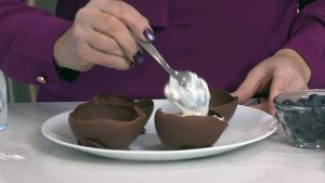 M&M_S05E02_Taylor Kaye_Chocolate Bowl Pinterosity 3