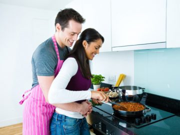 woman-cooking-meal-for-date-night_dckw18