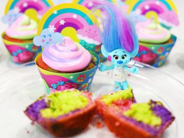Trolls-Tie-Dye-Cupcakes