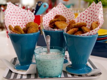 Fried-Quick-Pickles-with-Buttermilk-Ranch-Dippin-Sauce