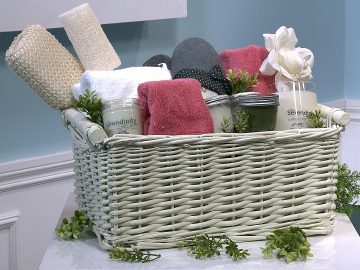 M&M_S16E12_Spa Day At Home Basket