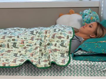 M&M_S18E12_Leslie Brooks_Hippo Hug Weighted Blankets