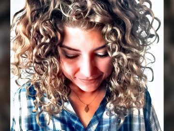 M&M_S21E05_Kim Dykstra_Tips on Keeping Curly Hair Hydrated in Cold Climates