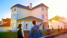 M&M_S25E06_Bryan & Sarah Baeumler_Advice on Flipping Homes