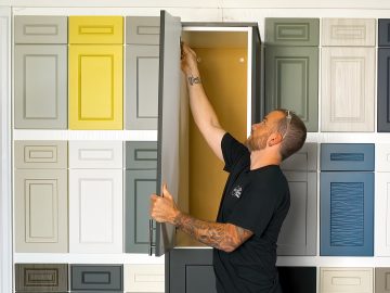 M&M_S25E06_Rob Chamberlain_Tips On Installing Kitchen Cabinet Doors