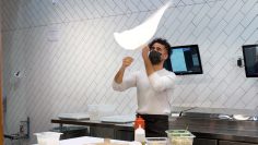 M&M_S29E06_Mustafa Yilmaz_Neopolitan Pizza Making Process