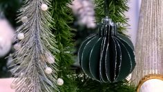 M&M_S29E13_Festive DIY Tree Ornament 1