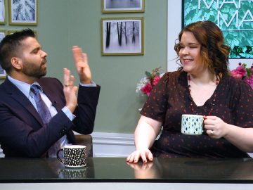 M&M_S39E03_Host Chat