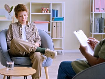 M&M_S41E04_Andrea Dixon_Child Therapy