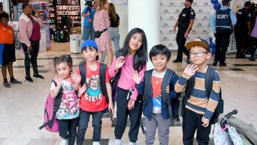 M&M_S41E04_Chris Couch_Yorkgate Mall Back To School