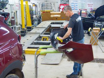 M&M_S40E04_Intercity Autobody