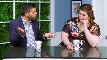 M&M_S40E06_Host Chat