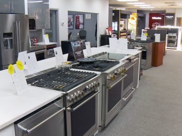 M&M_S41E11_Stalwart Appliances