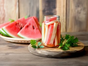 M&M_S40E07_Host Chat Pickled Watermelon 2