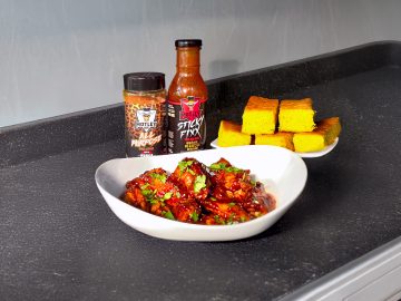 M&M_S40E07_Motley-Que-Chicken-Wings