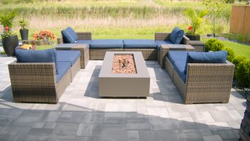 M&M_S40E08_Hamilton Green