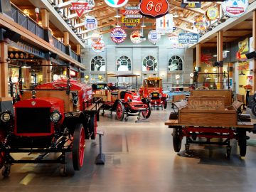 M&M_S40E08_Heritage Park