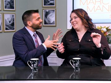 M&M_S40E13_Host Chat