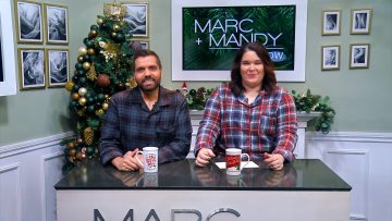 M&M_S42E01_Host Chat