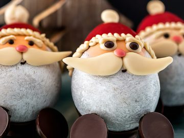 M&M_S42E02_Gem Chocolates