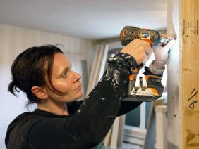 M&M_S42E07_2 Ladies & a Leader