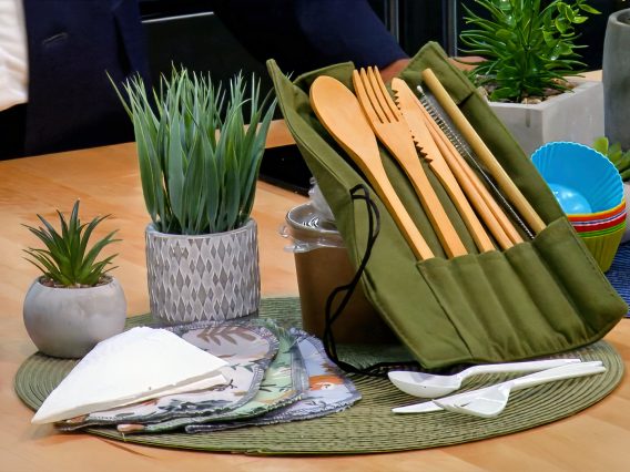 M&M_S42E08_Jules Plett_Eco Ideas for Kids School Lunches