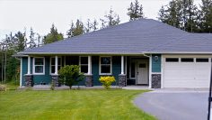 M&M_S42E10_Viktoria Fazekas_Real Estate Guide