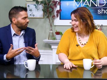 M&M_S42E11_Host Chat