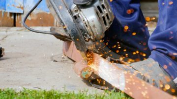 M&M_S42E11_Me and my Van Home Repair